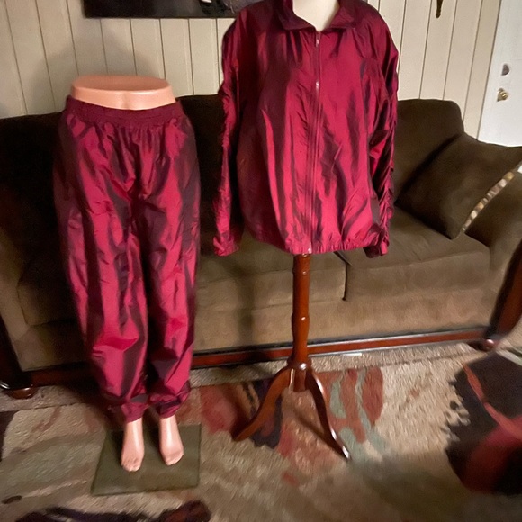 On Your Mark • Burgundy • 1980’s • Track Suit • Jumper•. Size Medium • New - Picture 4 of 16